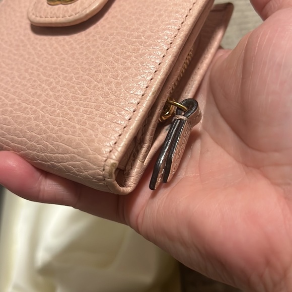 GUCCI Pebbled Calfskin GG Marmont French Wallet - Picture 14 of 16